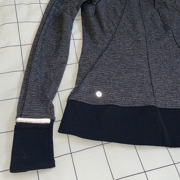 LULULEMON Runderful 1/2 zip - Picture 8 of 9